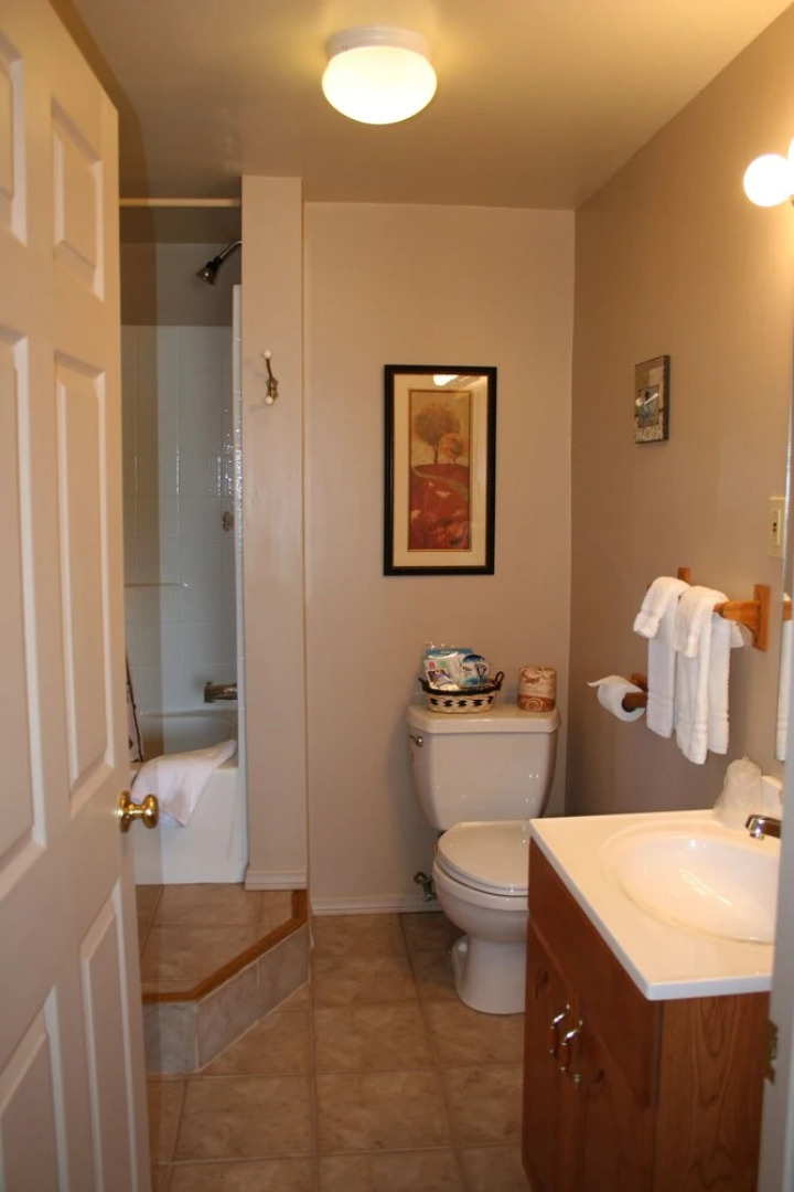 Quail Cove Lakeside Lodge