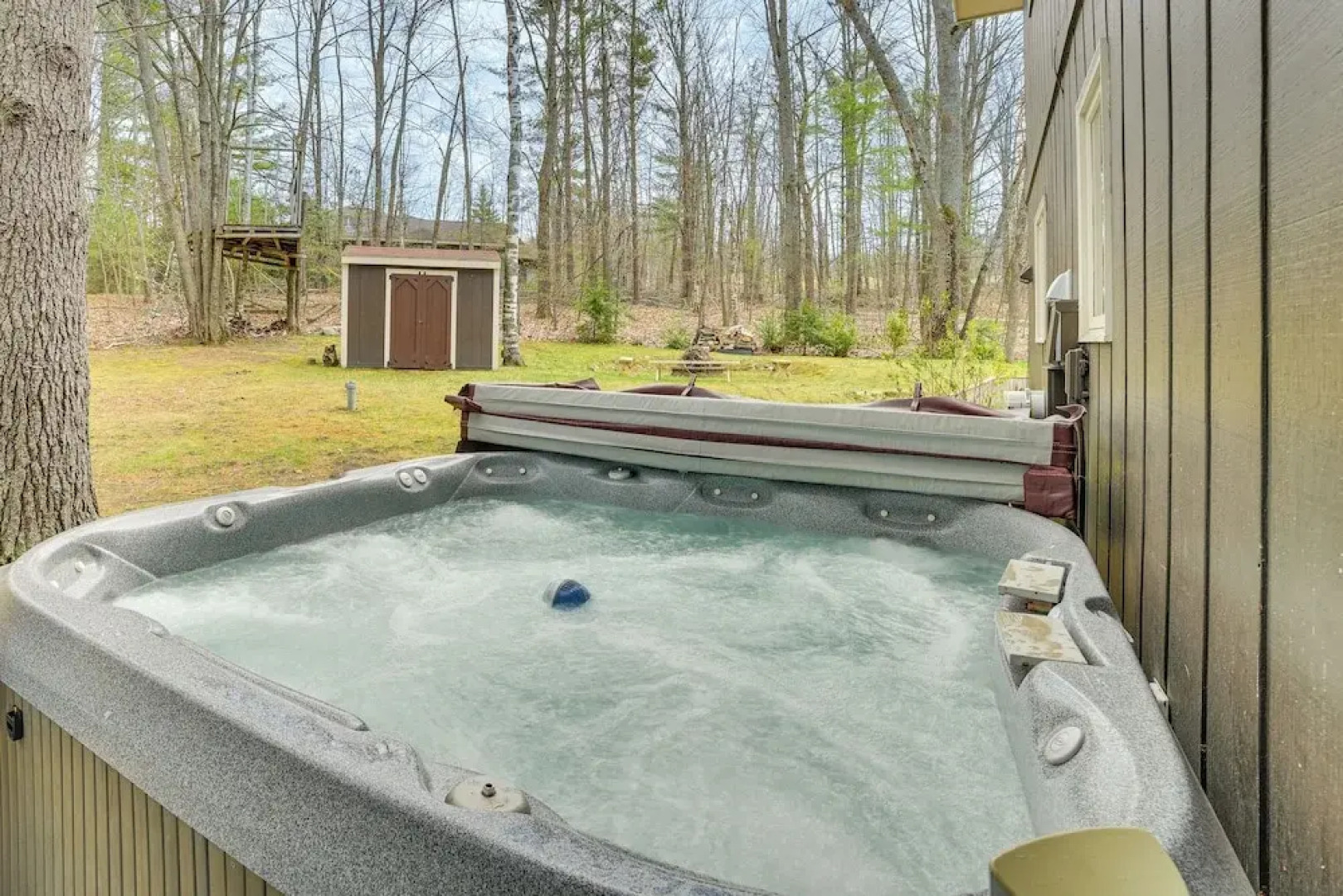 Private Hot Tub & Deck: Gaylord Family Home!