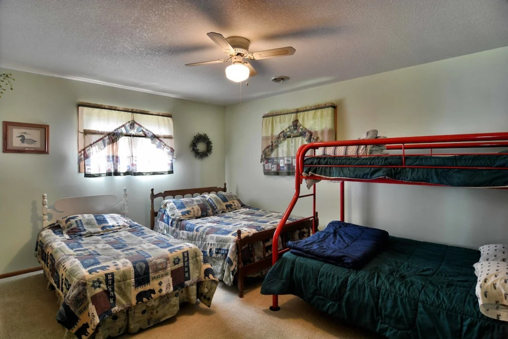 Best Cozy Abode for 12 Over Birkie 4 Bedrooms 2 Bathrooms Condo