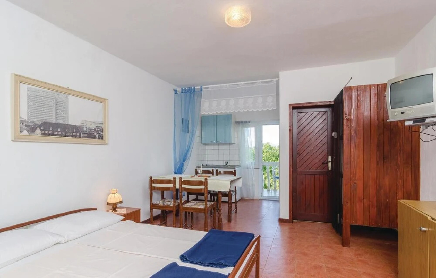 Nice Home in Sreser With Wifi and 3 Bedrooms