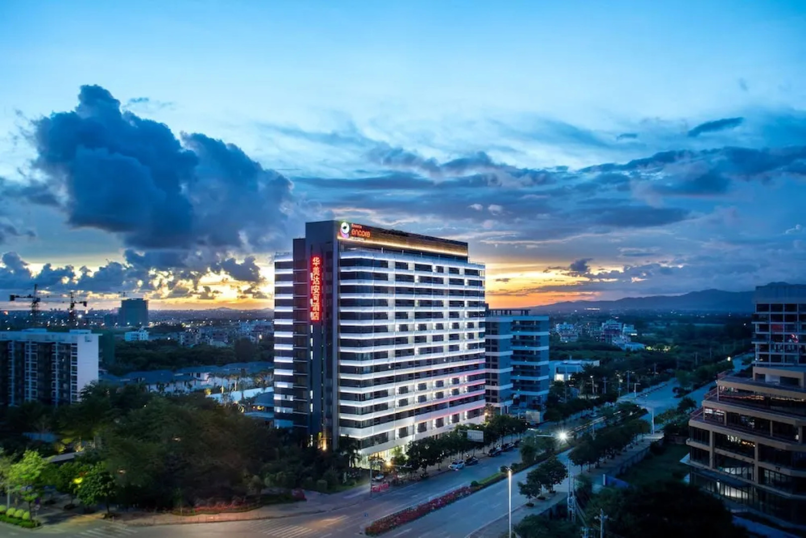 Ramada Encore by Wyndham Jiusuo Downtown