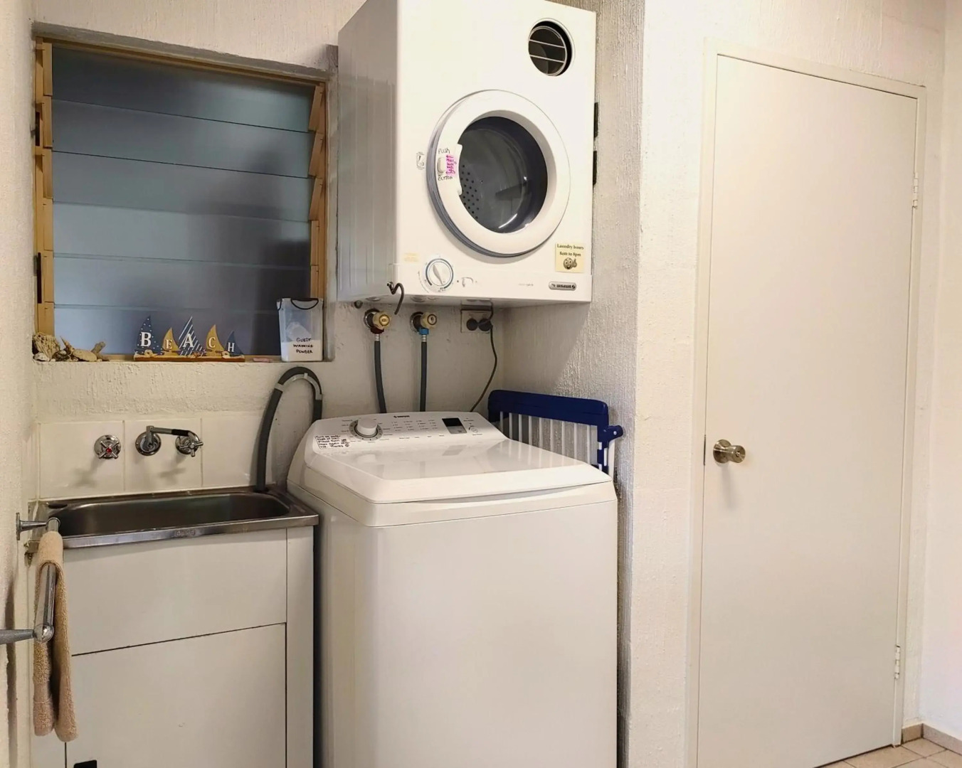 Beachside Cottage - A Private Peaceful Hidden Gem 50m to Beach