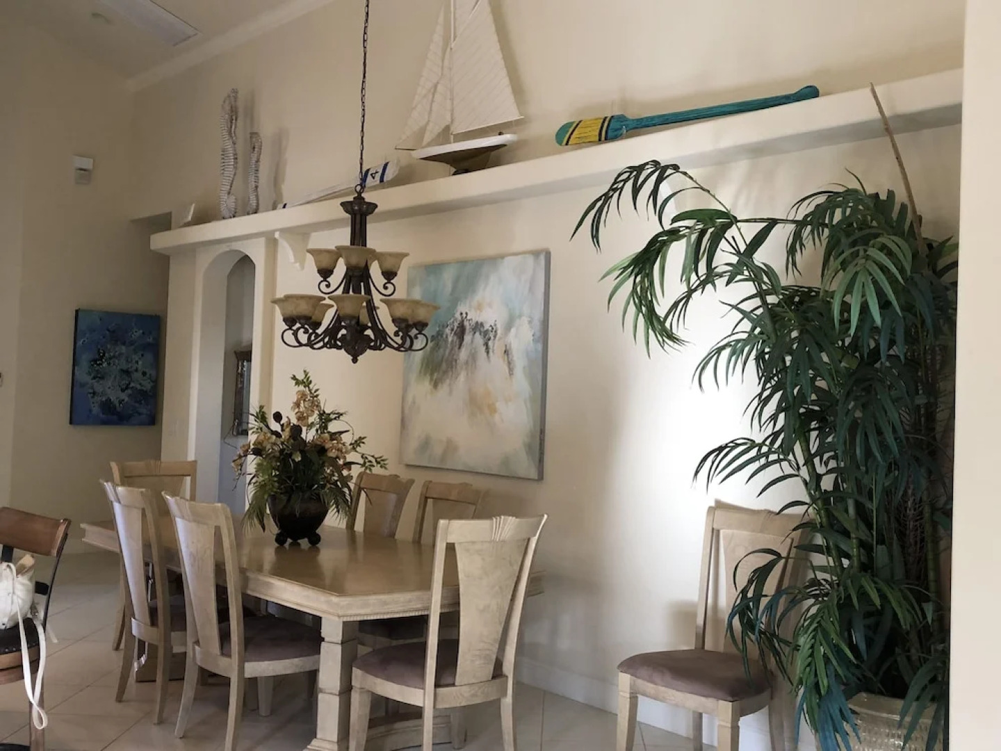 Naples vacation Rental, private pool, close to Vanderbilt Beach and De