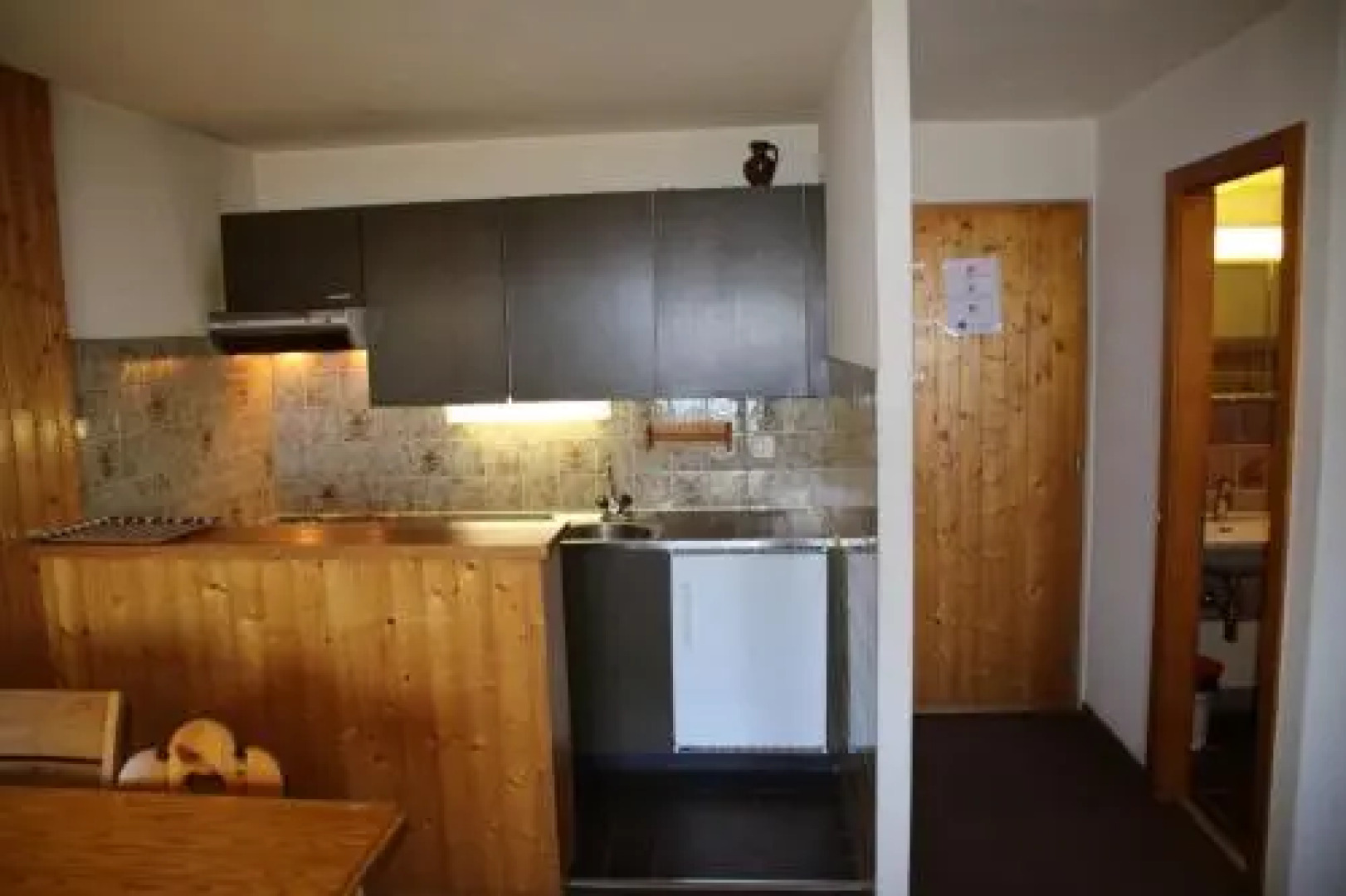 Iris CONFORTABLE & PLEASANT apartments