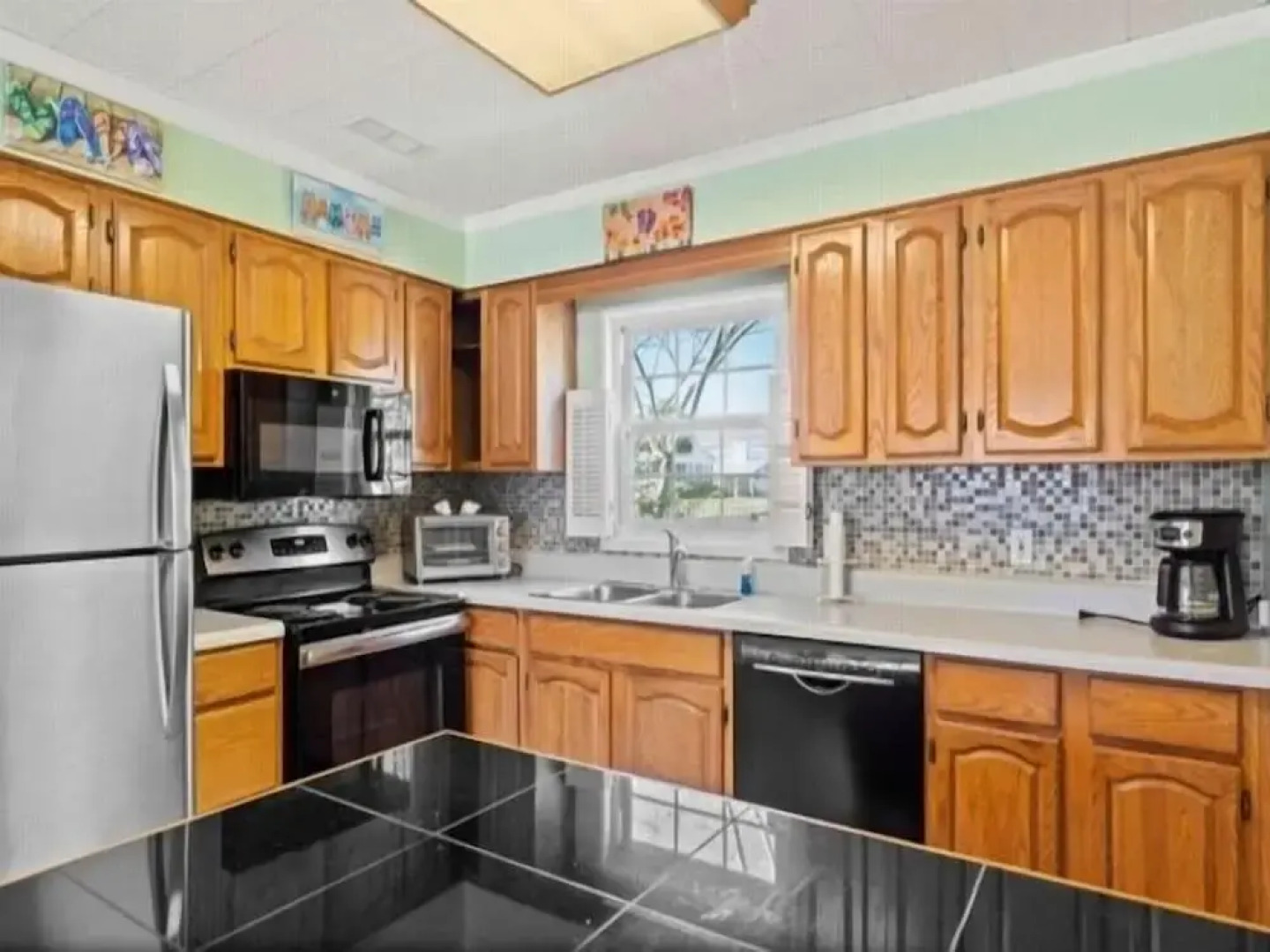 Flip Flop Paradise 2 Bedroom Cottage by RedAwning