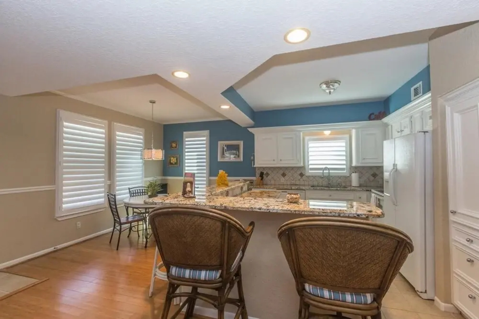 Tropical Oasis In Beautiful Galveston-tiki Island 3 Bedroom Home by Redawning