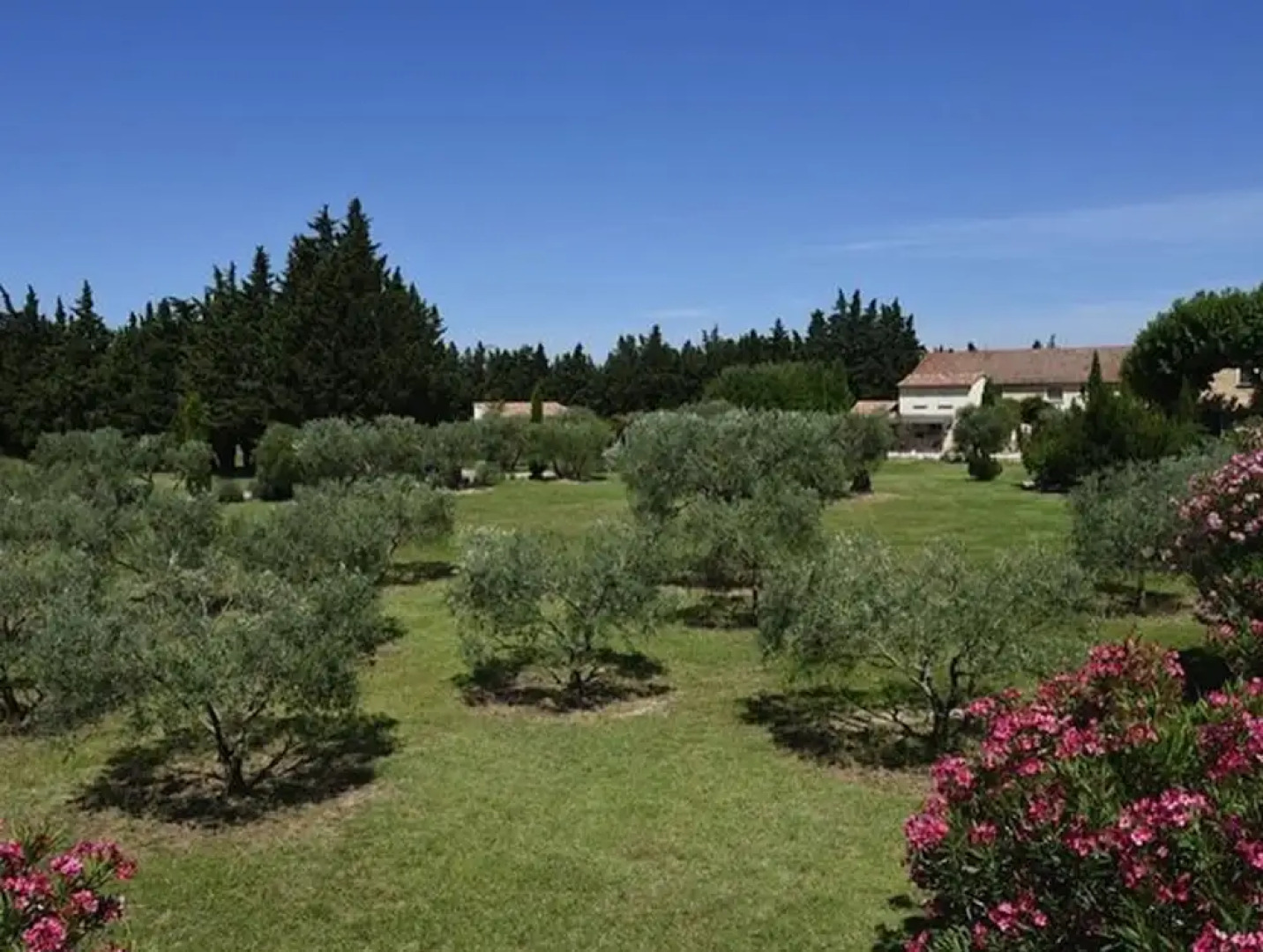 House With 2 Bedrooms in Monteux, With Shared Pool, Enclosed Garden and Wifi - 40 km From the Slopes