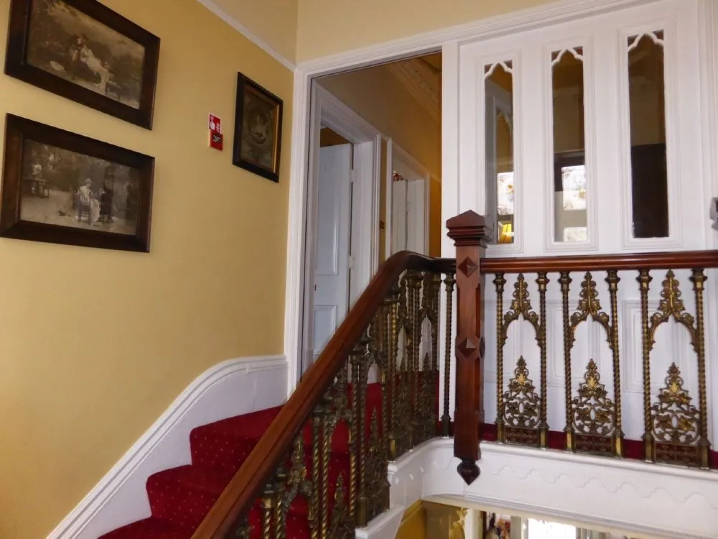 Ashmount Country House