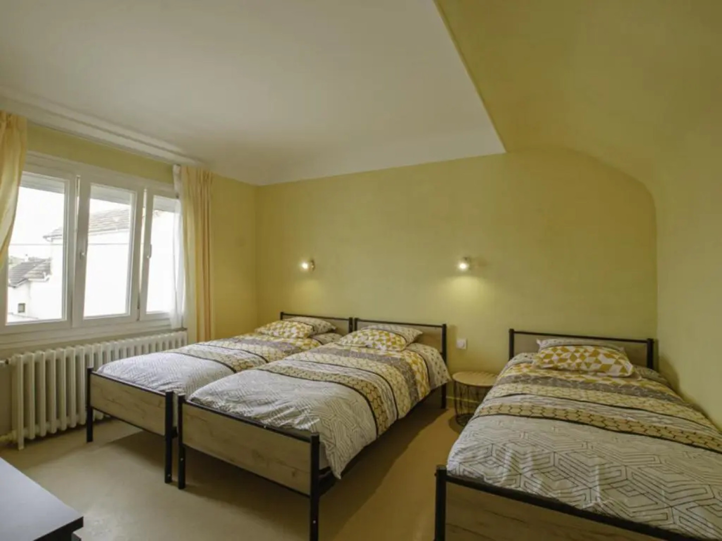 Gîte Saint-Julien-les-Villas, 3 pièces, 5 personnes - FR-1-543-215