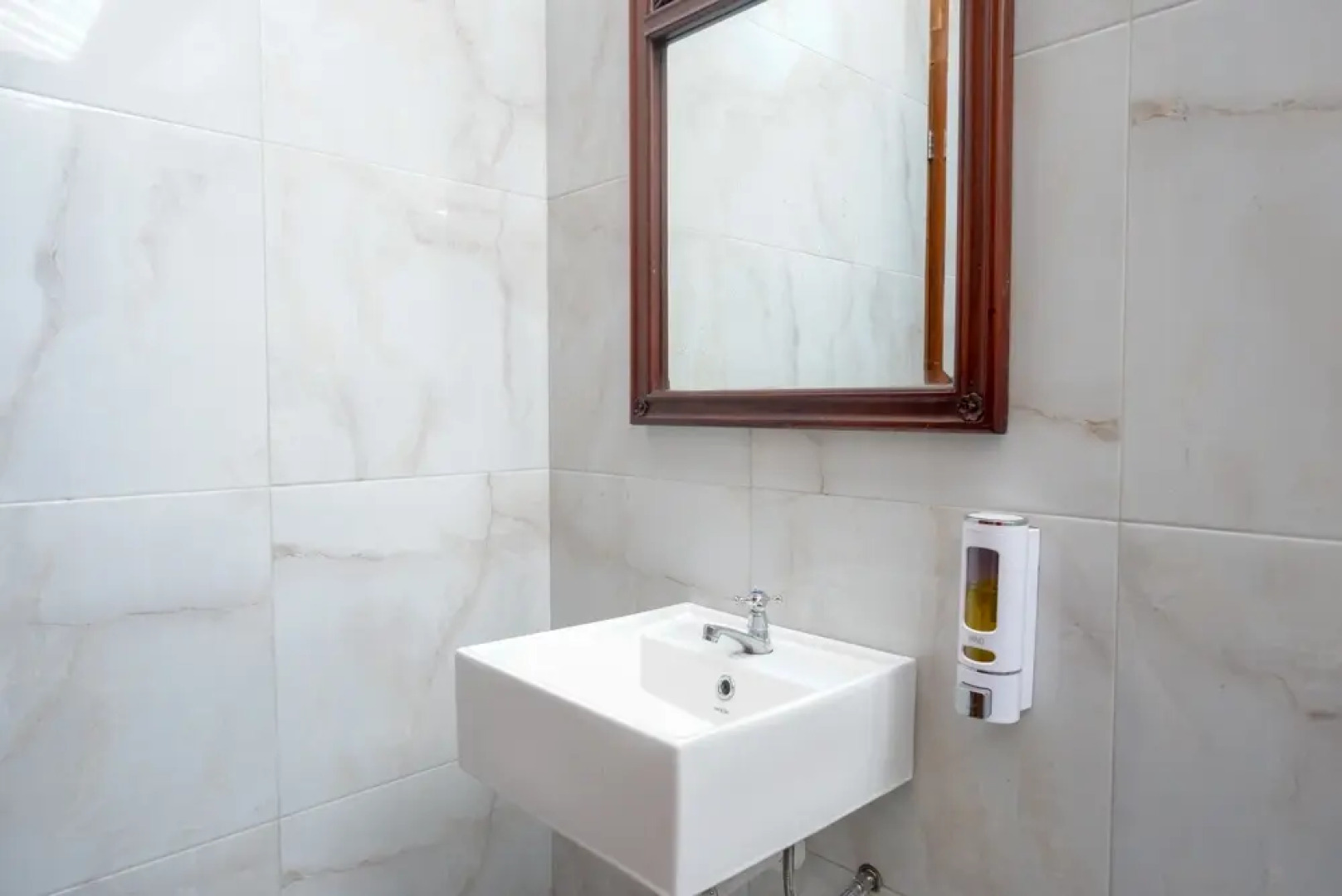 RedDoorz near Terminal Mendolo Wonosobo