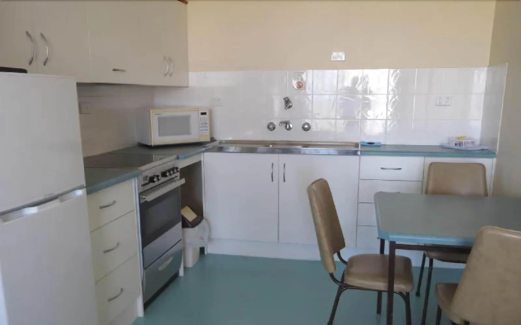 Stansbury Holiday Motel