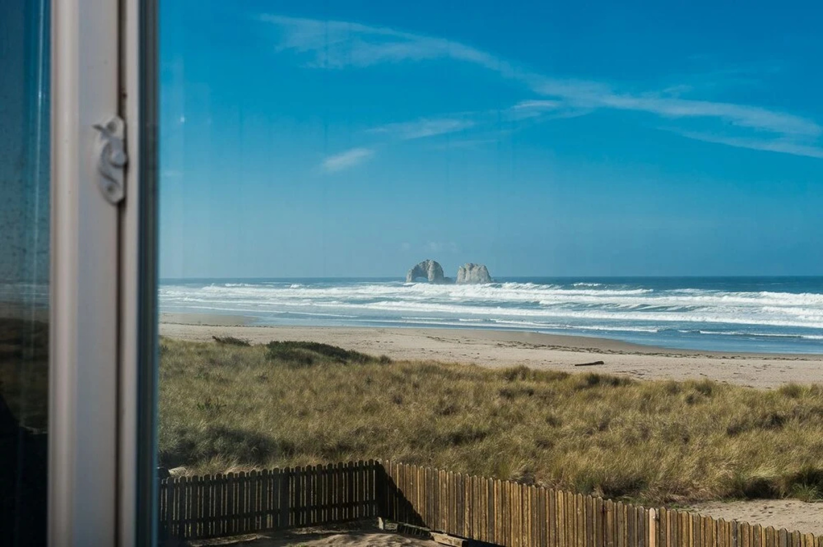 The Hamptons 2 Br cottage by RedAwning