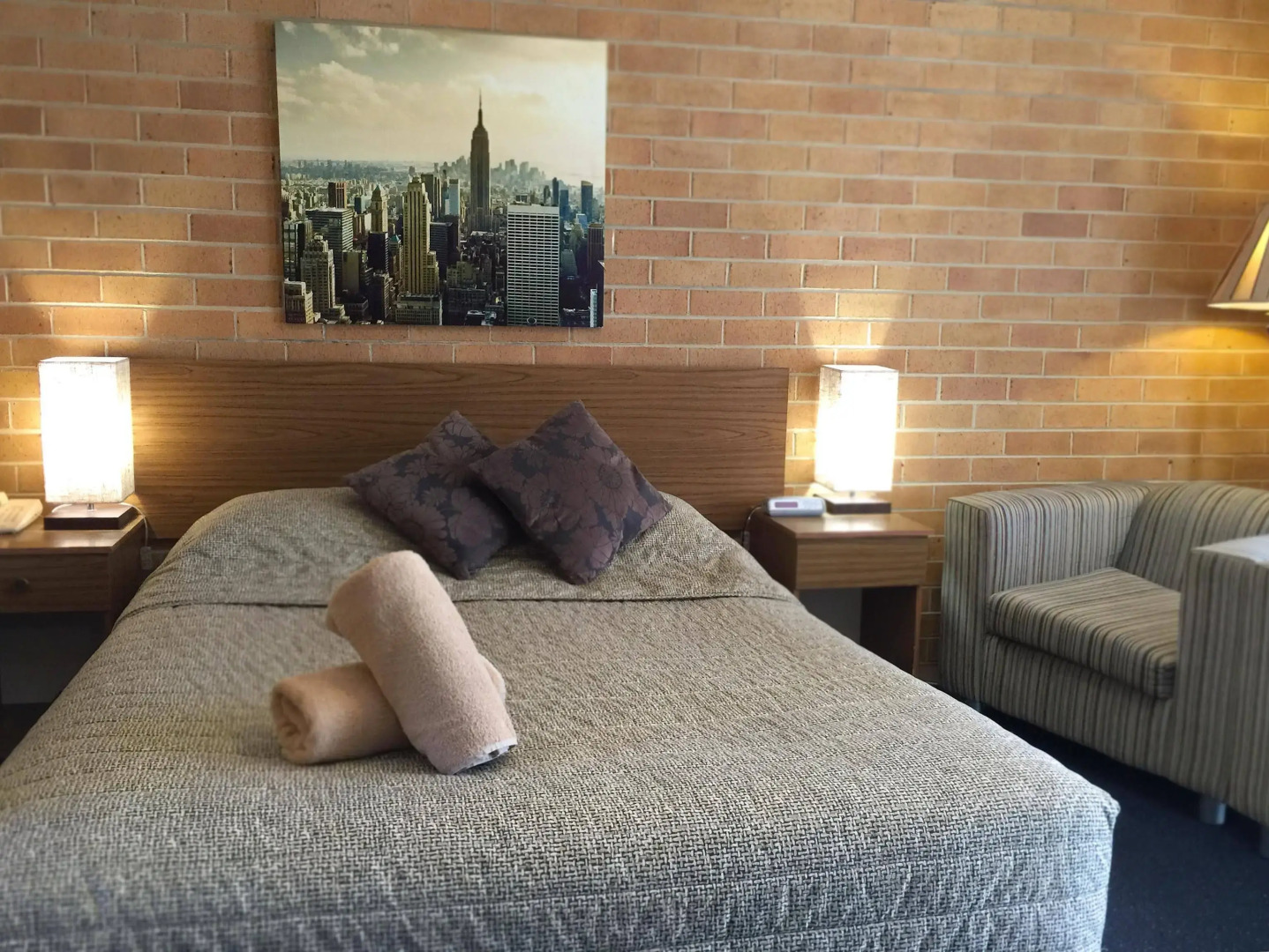 White Lanterns Motel