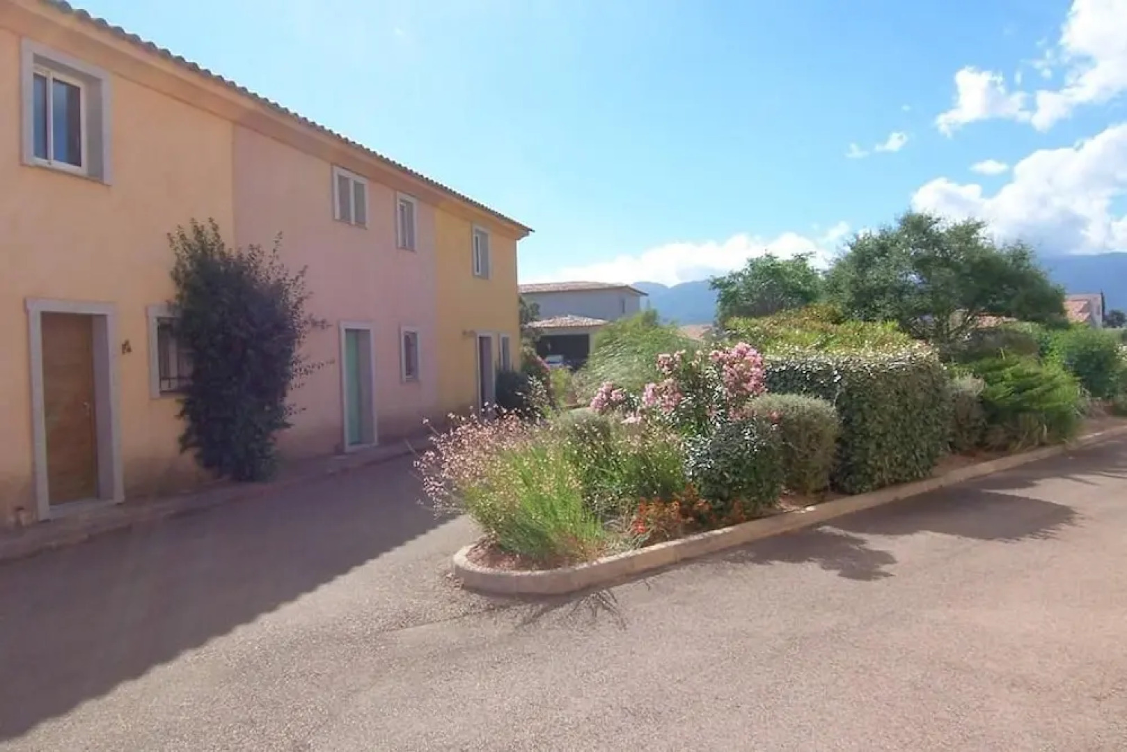 Cyrnos - Saint Cyprien - Beach walk Chalet 2