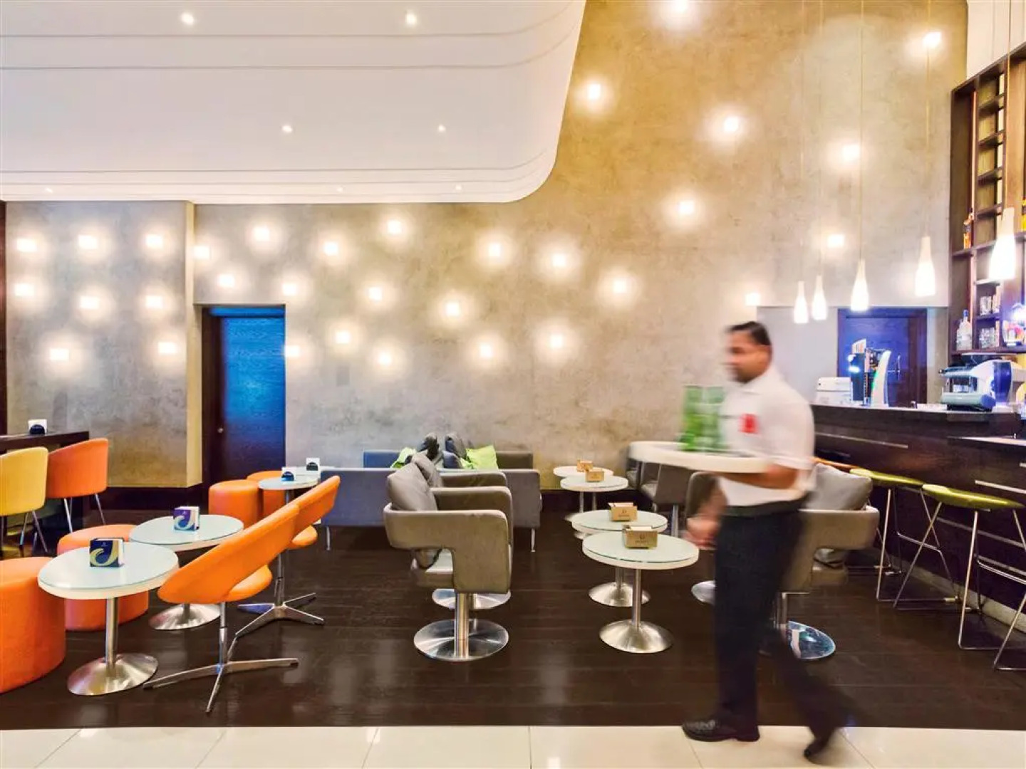 Отель ibis Al Rigga