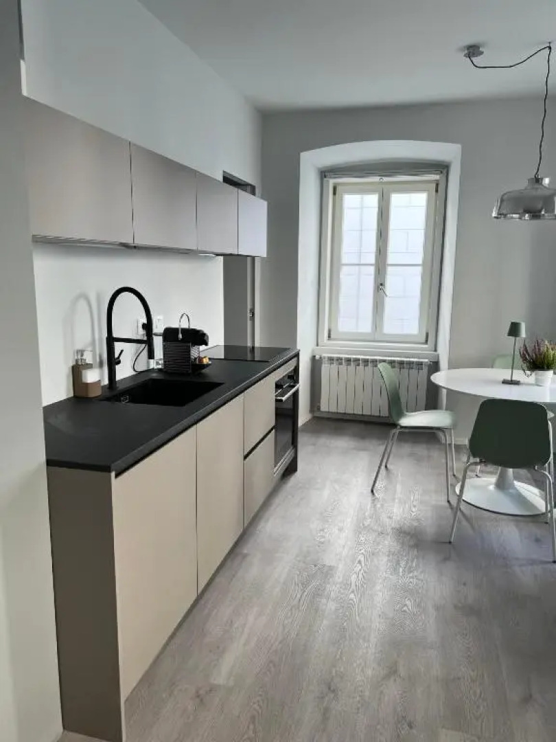 Central Corner House