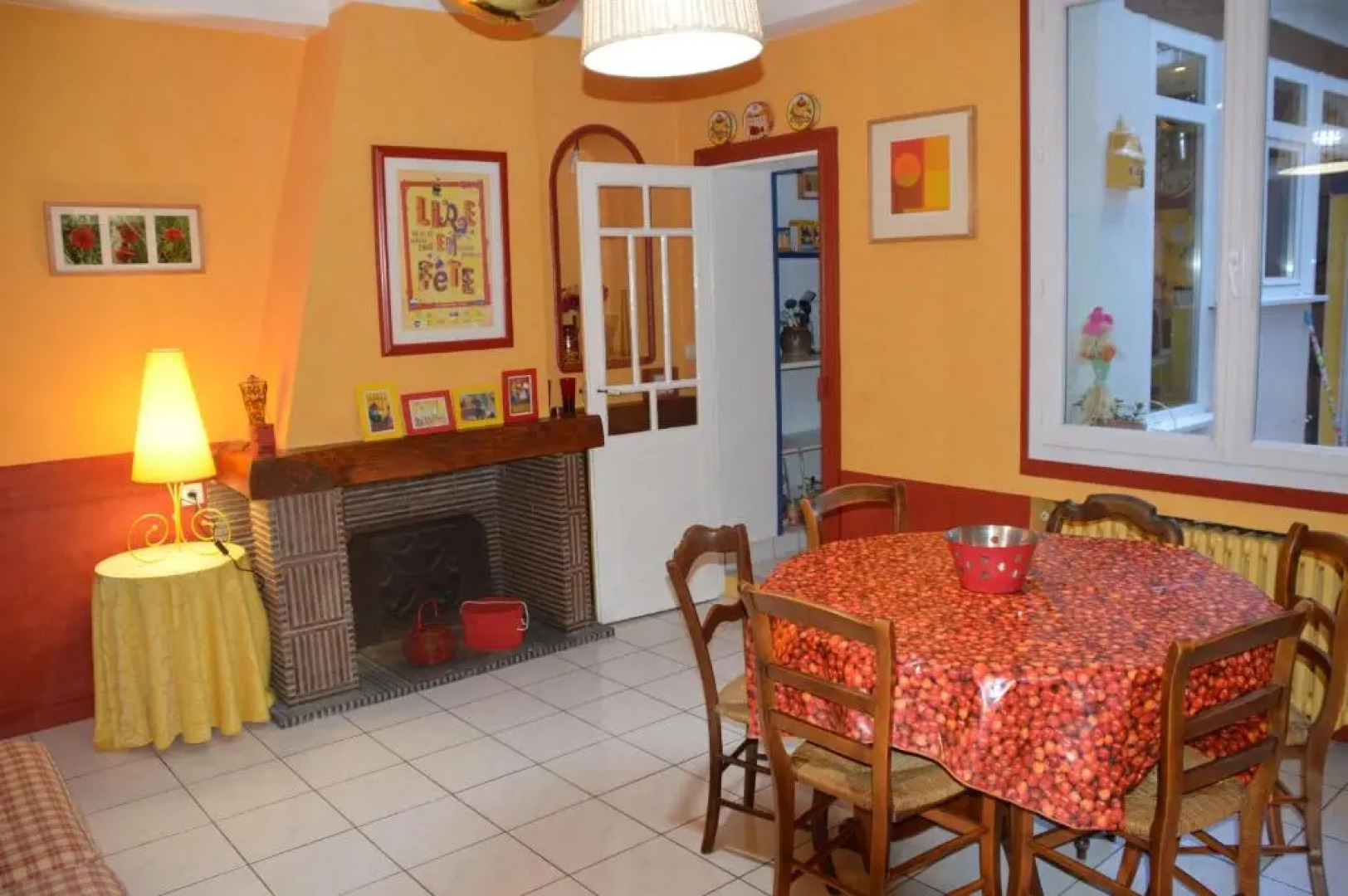 Volets Bleus et Briques Rouges