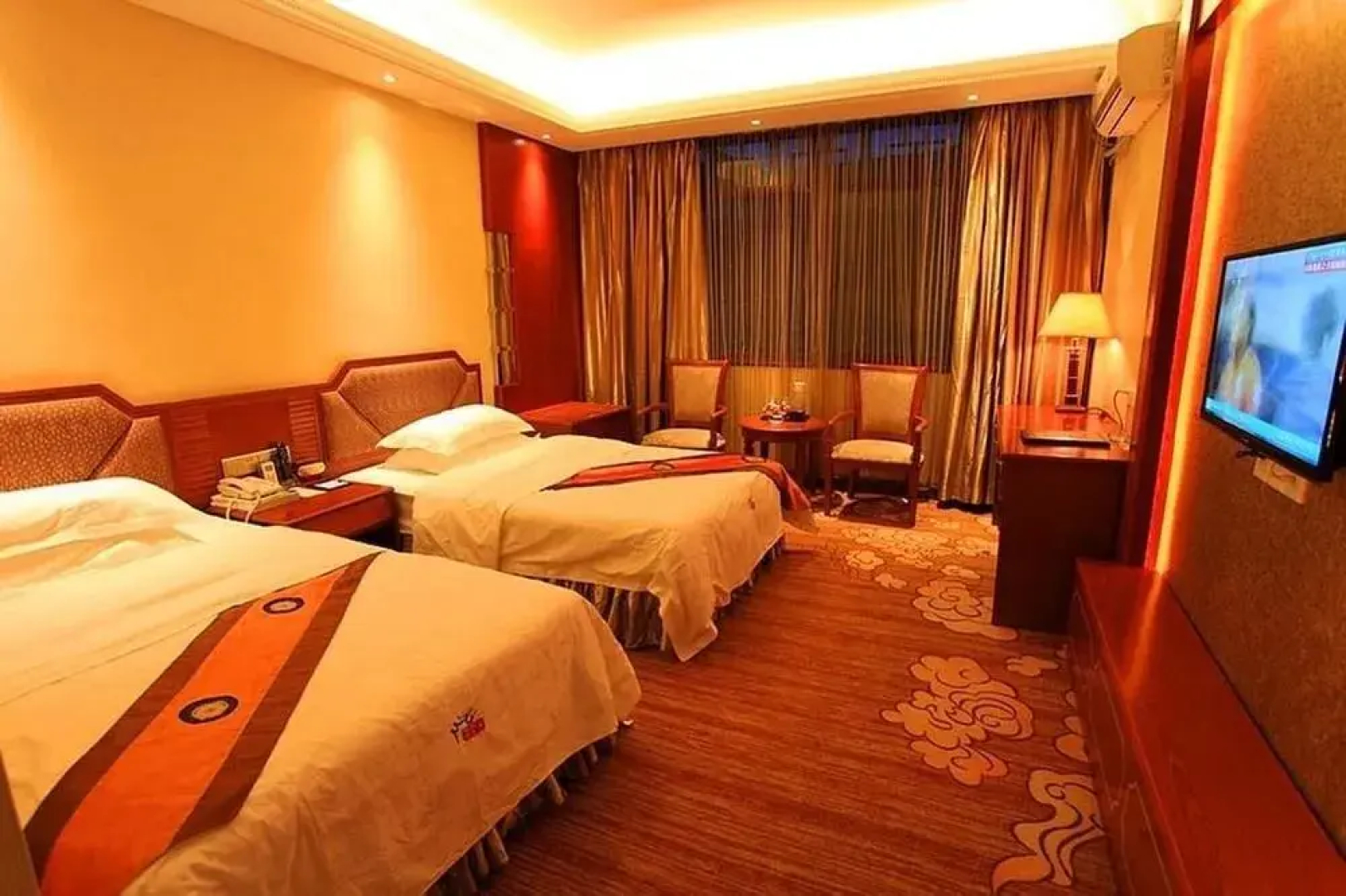 Phoenix Jiangtian Holiday Village