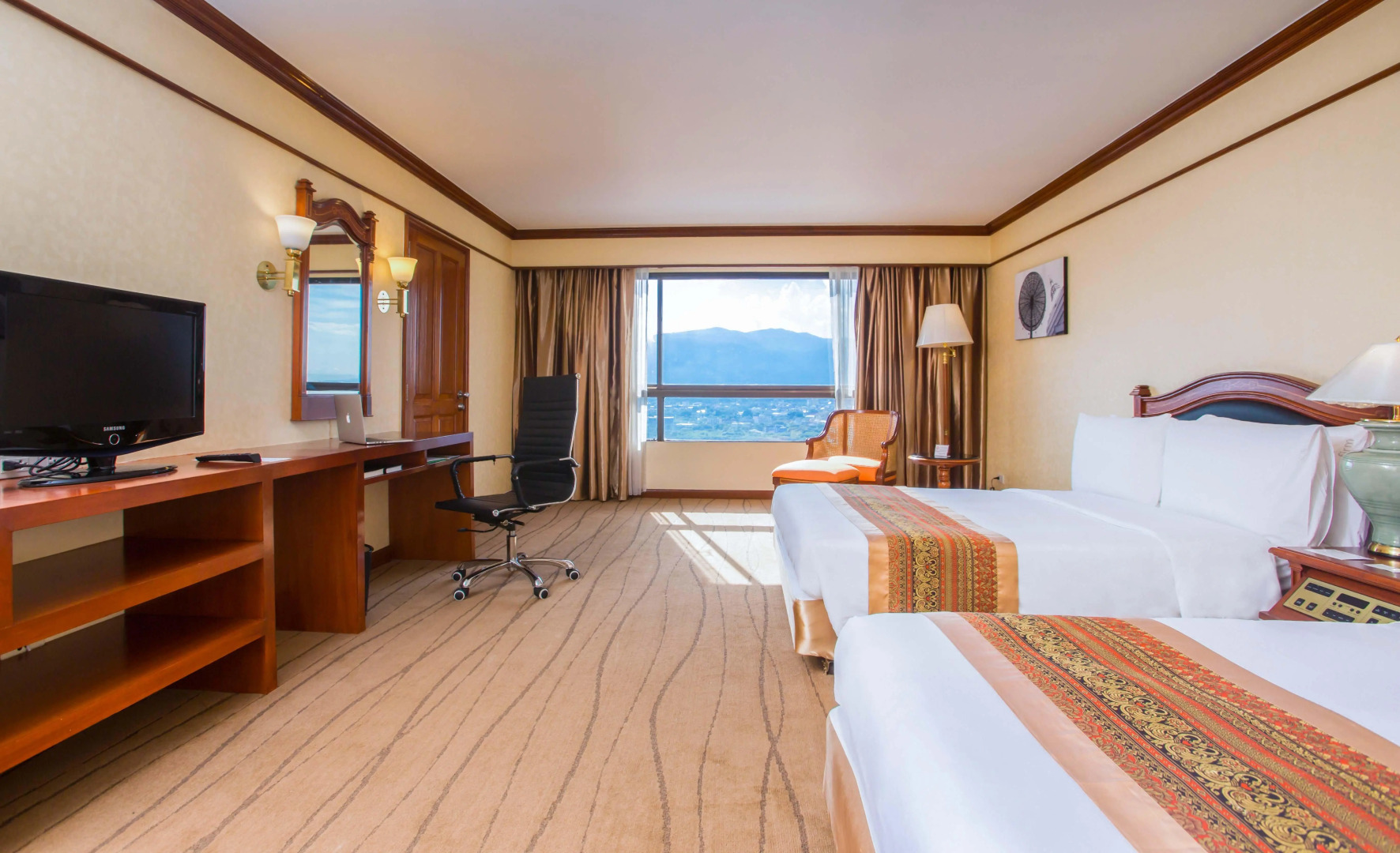 Centara Riverside Hotel Chiang Mai