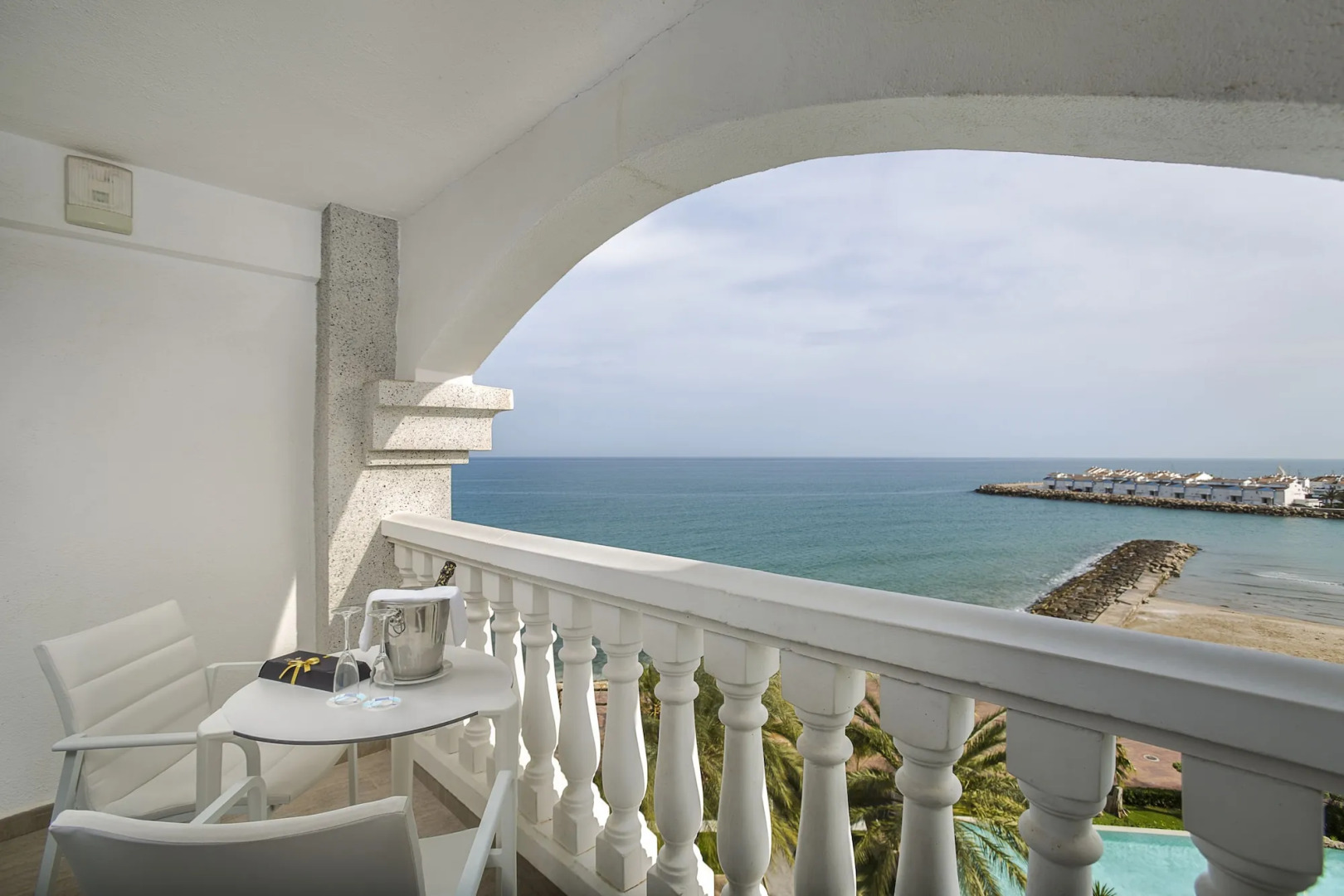 Ainturban Hoteles S.L.U