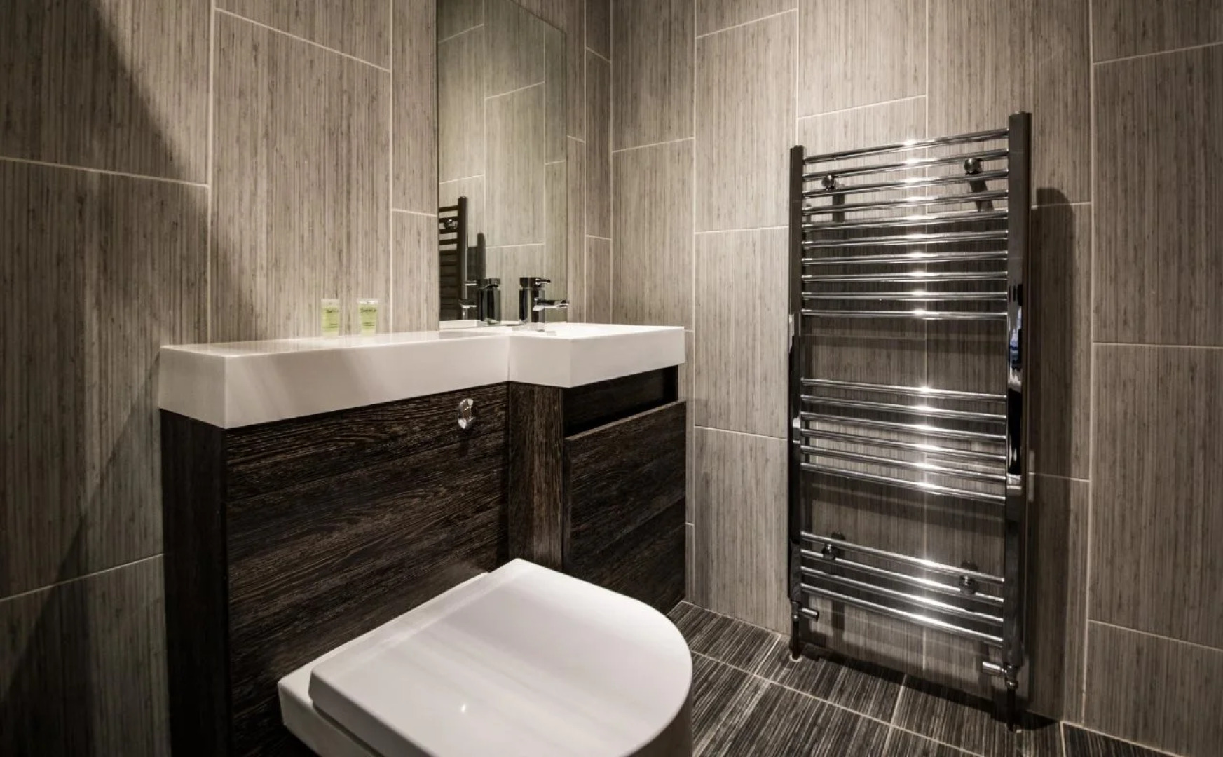 William's Hillsborough Apartments