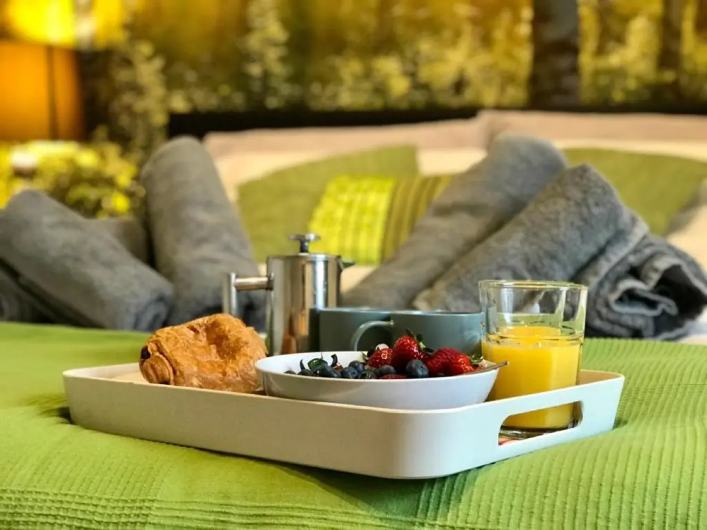 Stylish 3 Bedroom House Only 5 Mins From M6/m58