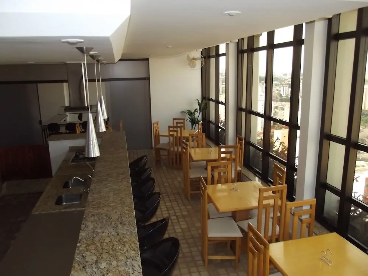 L Hirondelle Apart Hotel