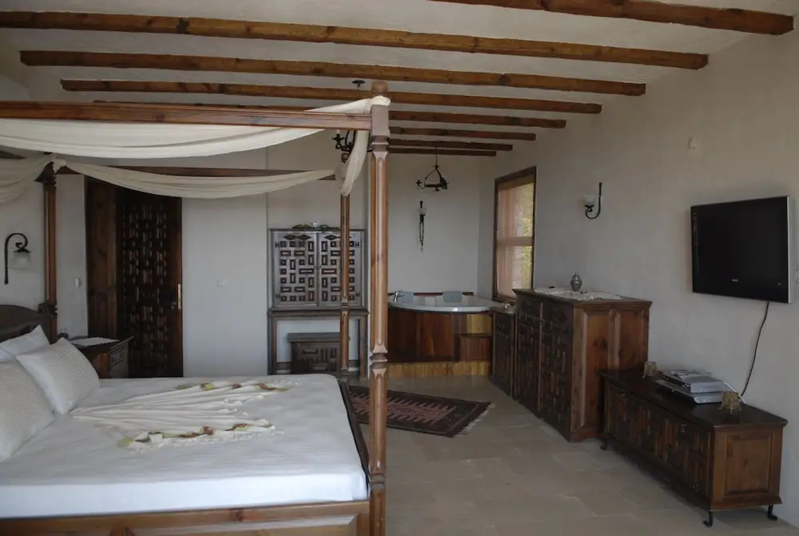 An Unspoilt Setting, Luxurious Surroundings and a Warm, Personal Welcome