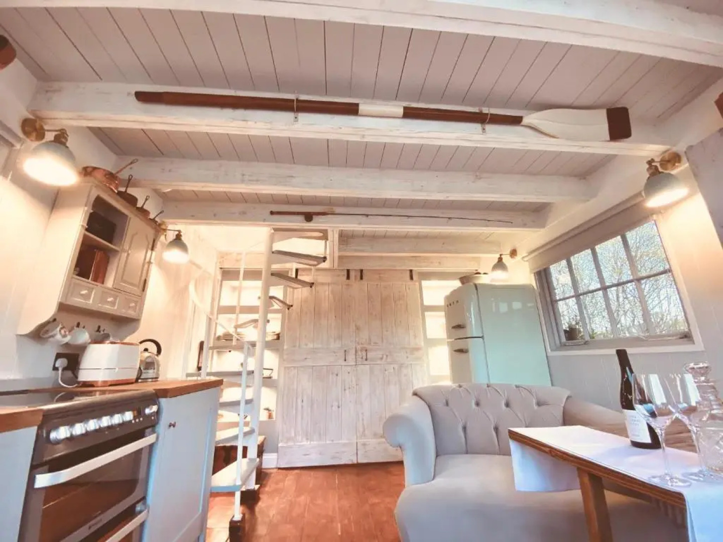 Gorgeous Bruton Chic Lakeside Boat House.