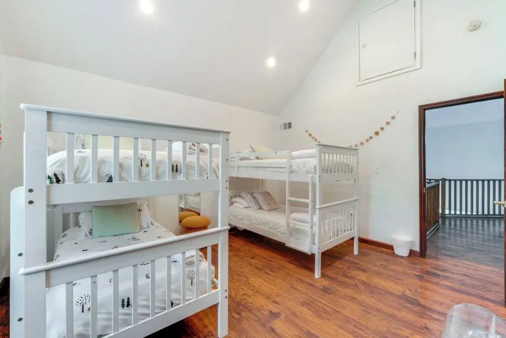 Tannersville House: Bar & Deck, 2 Mi to Ski Resort