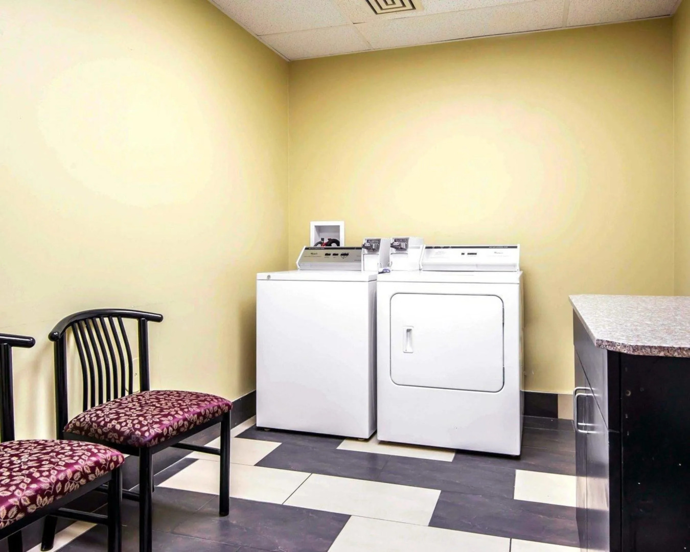 SureStay Plus Hotel by Best Western Blue Springs