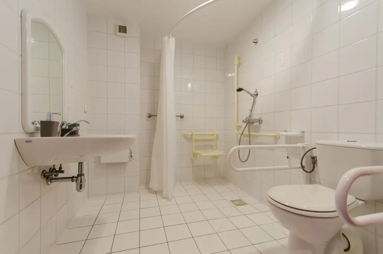 A4 Airport Kraków Morawica