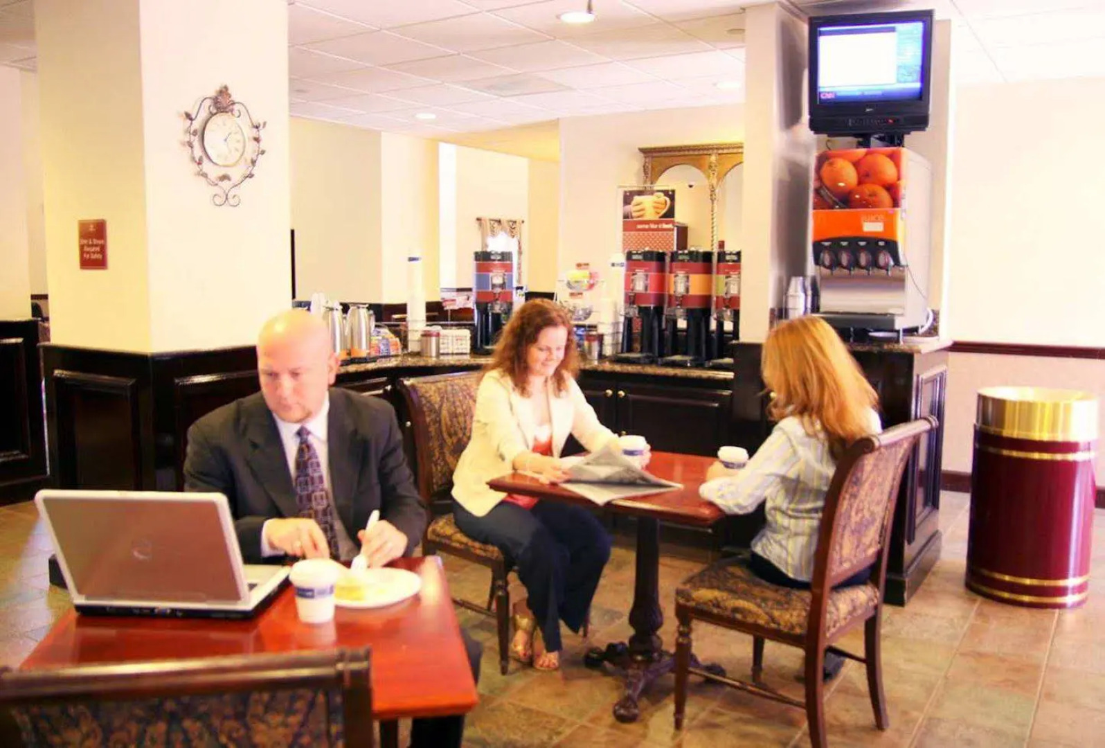 Hampton Inn & Suites Charlottesville-At the University