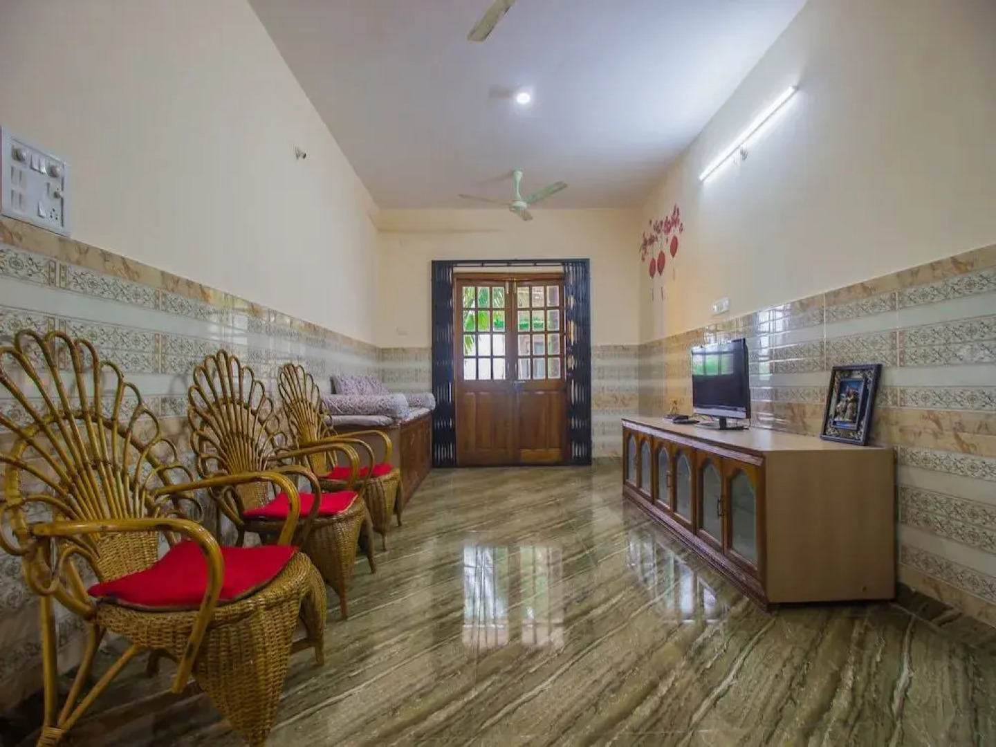 OYO 15804 Home Spacious 2BHK Near Mall De Goa