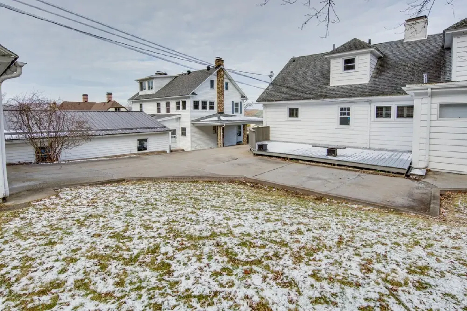 Charming & Spacious Olean Home w/ 2 Fireplaces