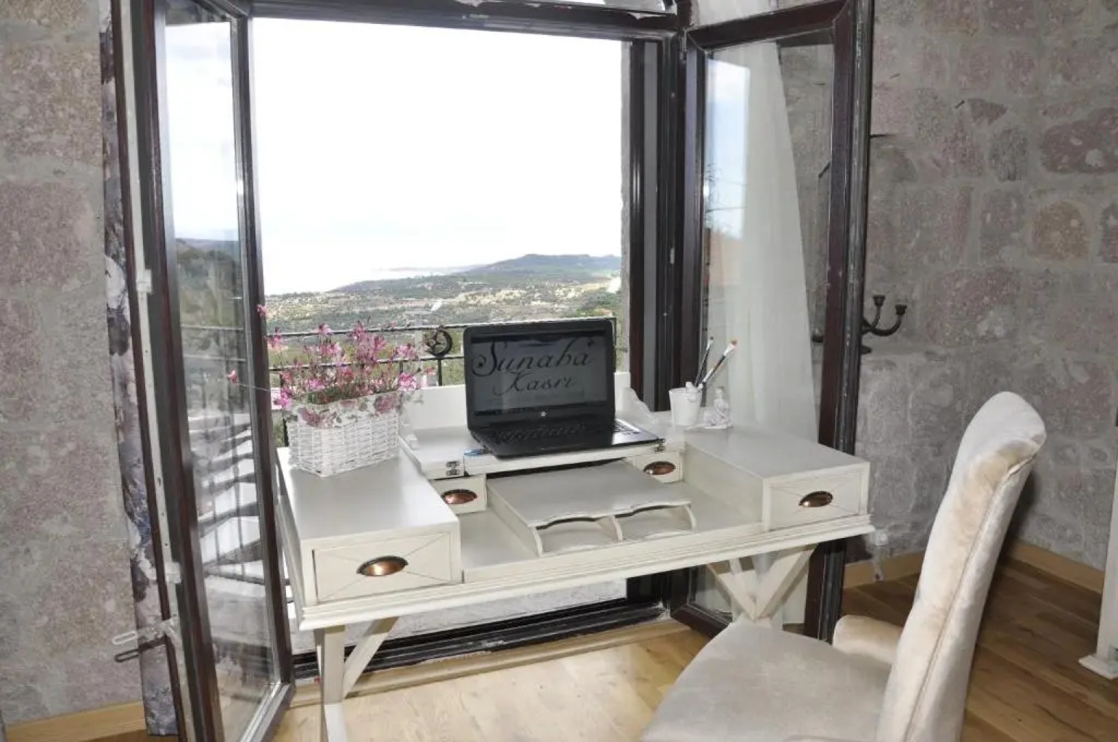 Assos Sunaba Kasri - Special Class