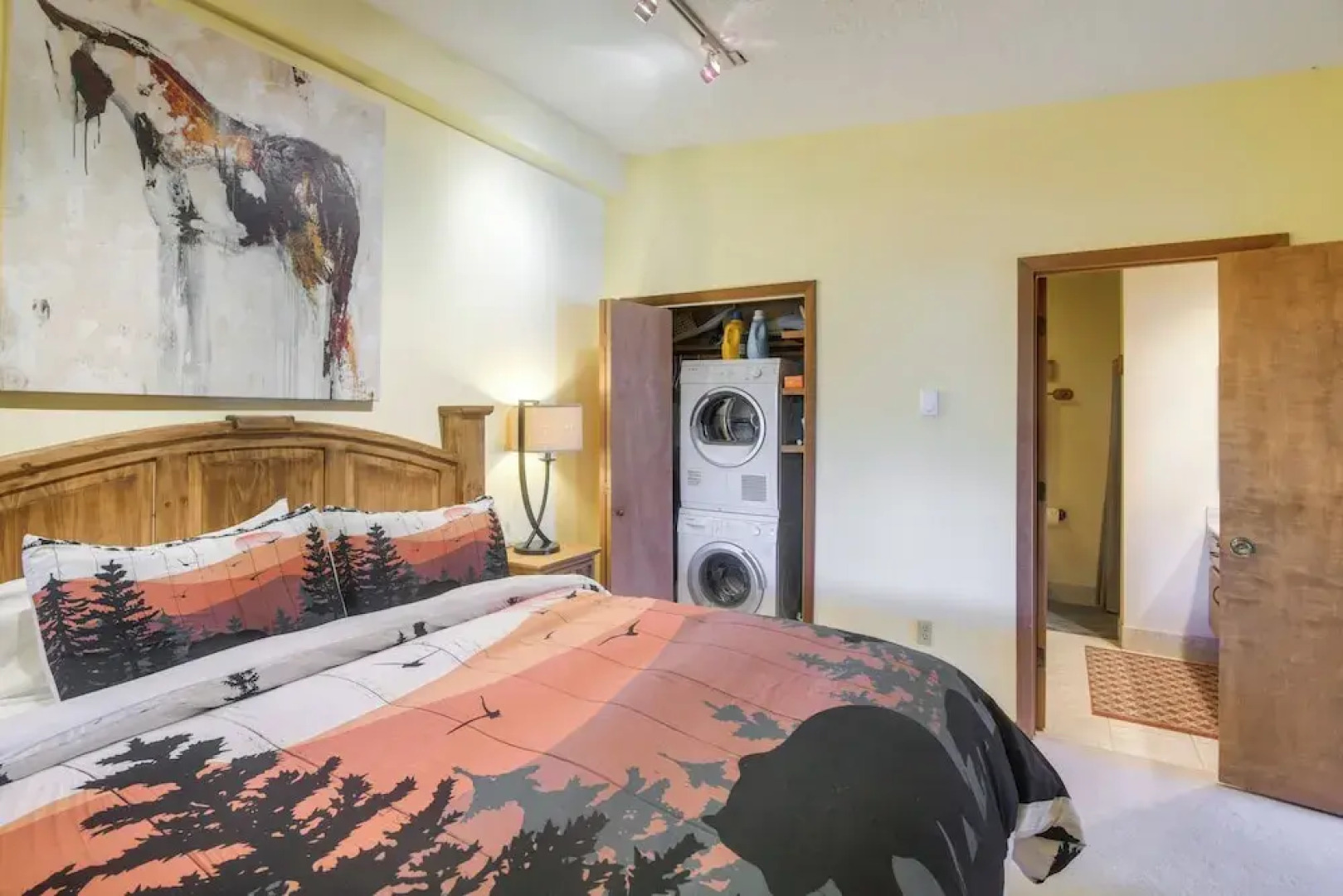 2 Mi to Sun Valley Resort: Walkable Condo!