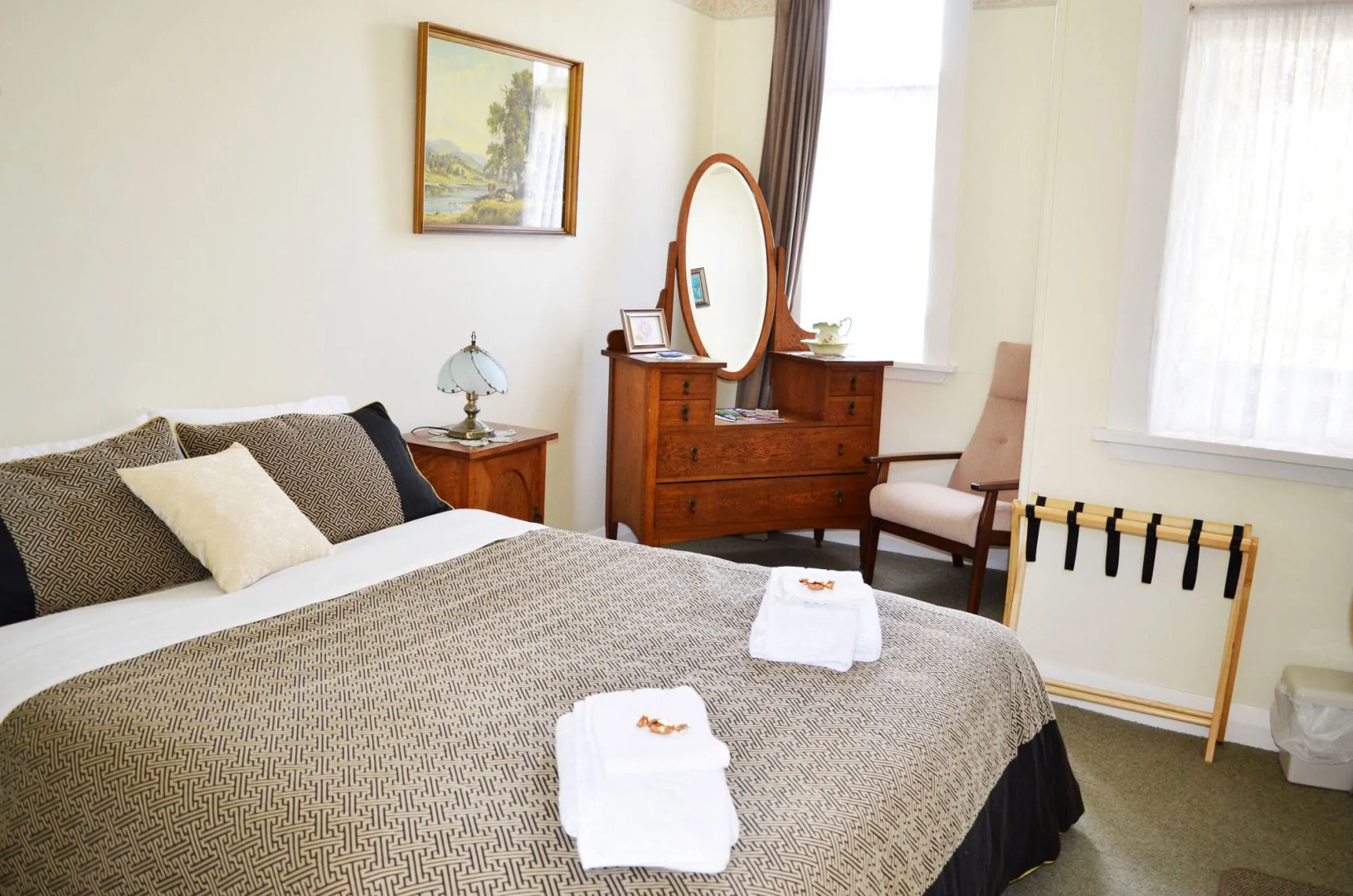 Braemar House B&B and YHA Hostel