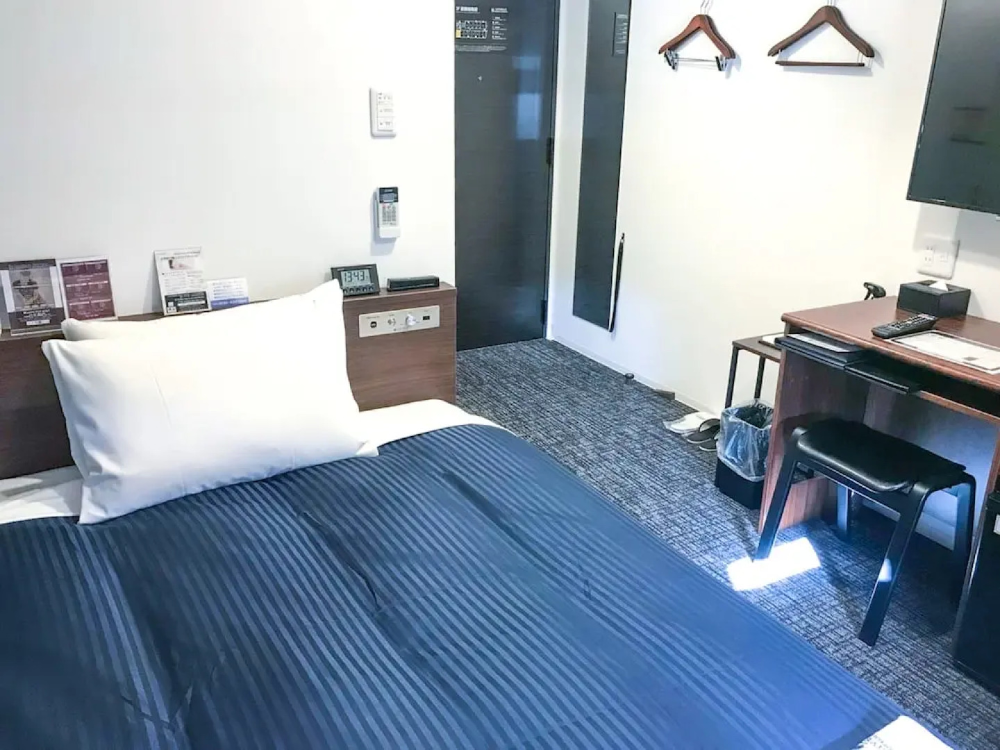 Отель Livemax Shinjuku Kabukicho Meijidori