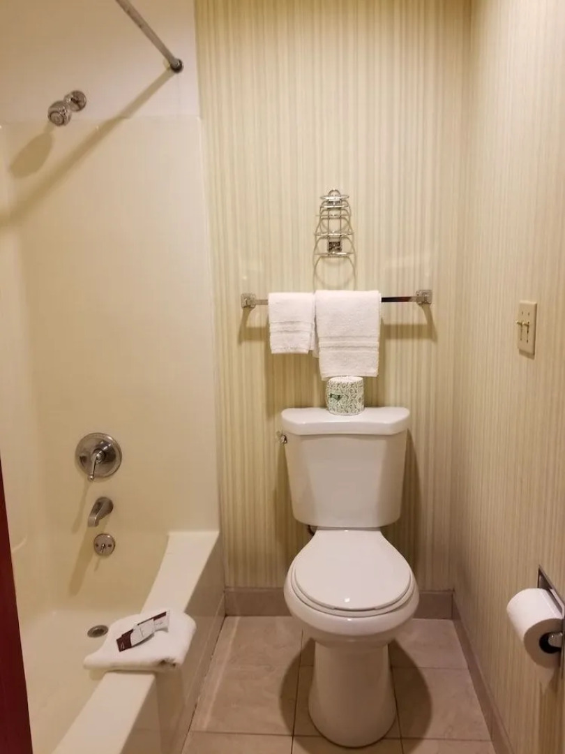 SeaTac Crest Motor Inn