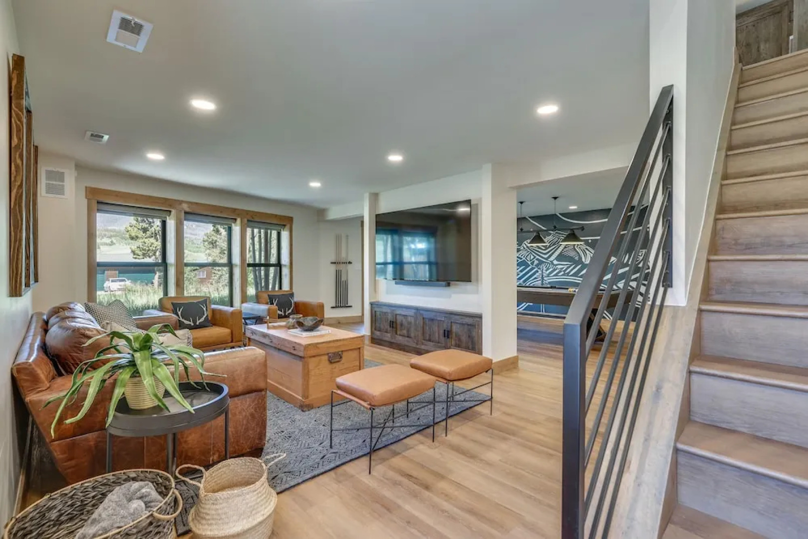 Updated Silverthorne Home w/ Hot Tub & Mtn Views!