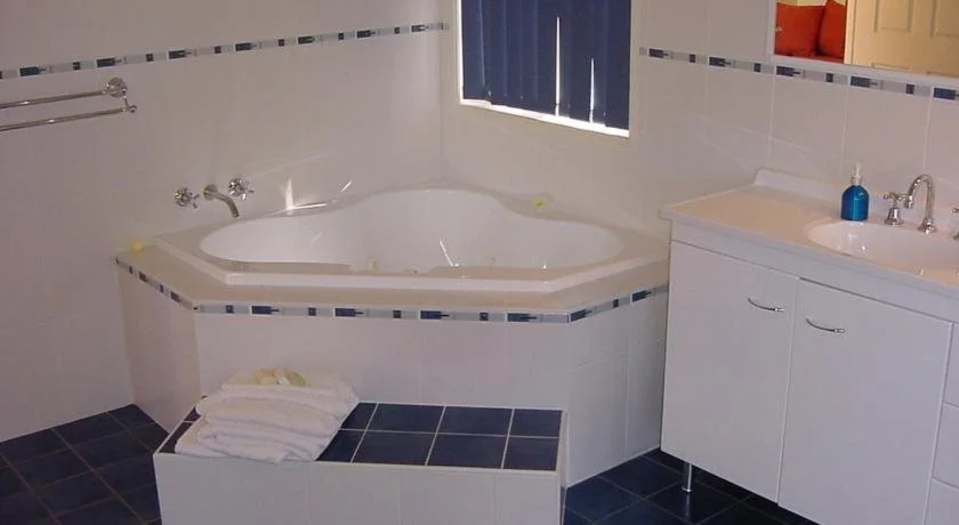 Tropical Coast Retreat