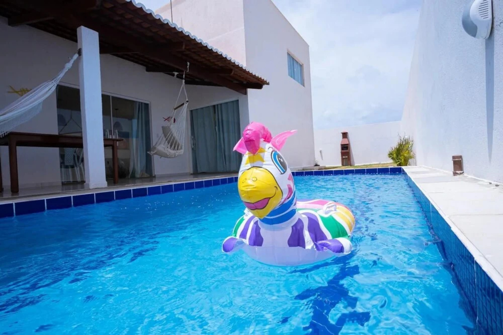 Maravilhosa Casa Rio com 3 Quartos