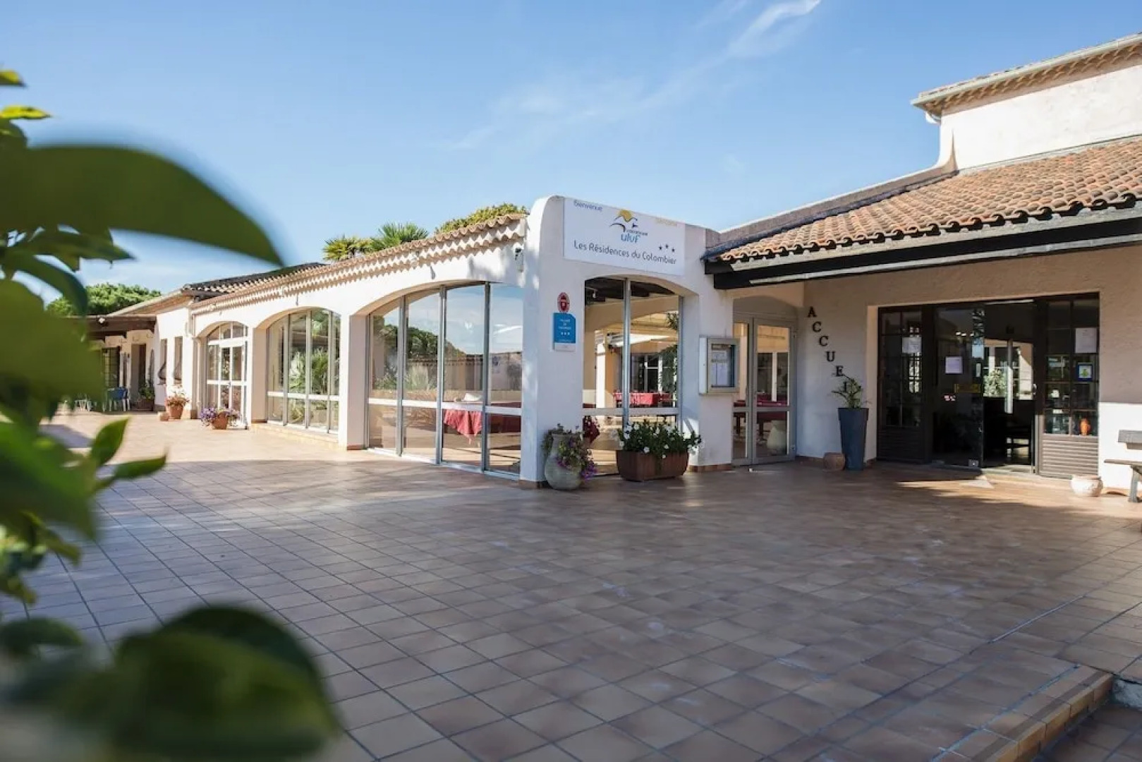 Camping Domaine du Colombier - Yelloh Village