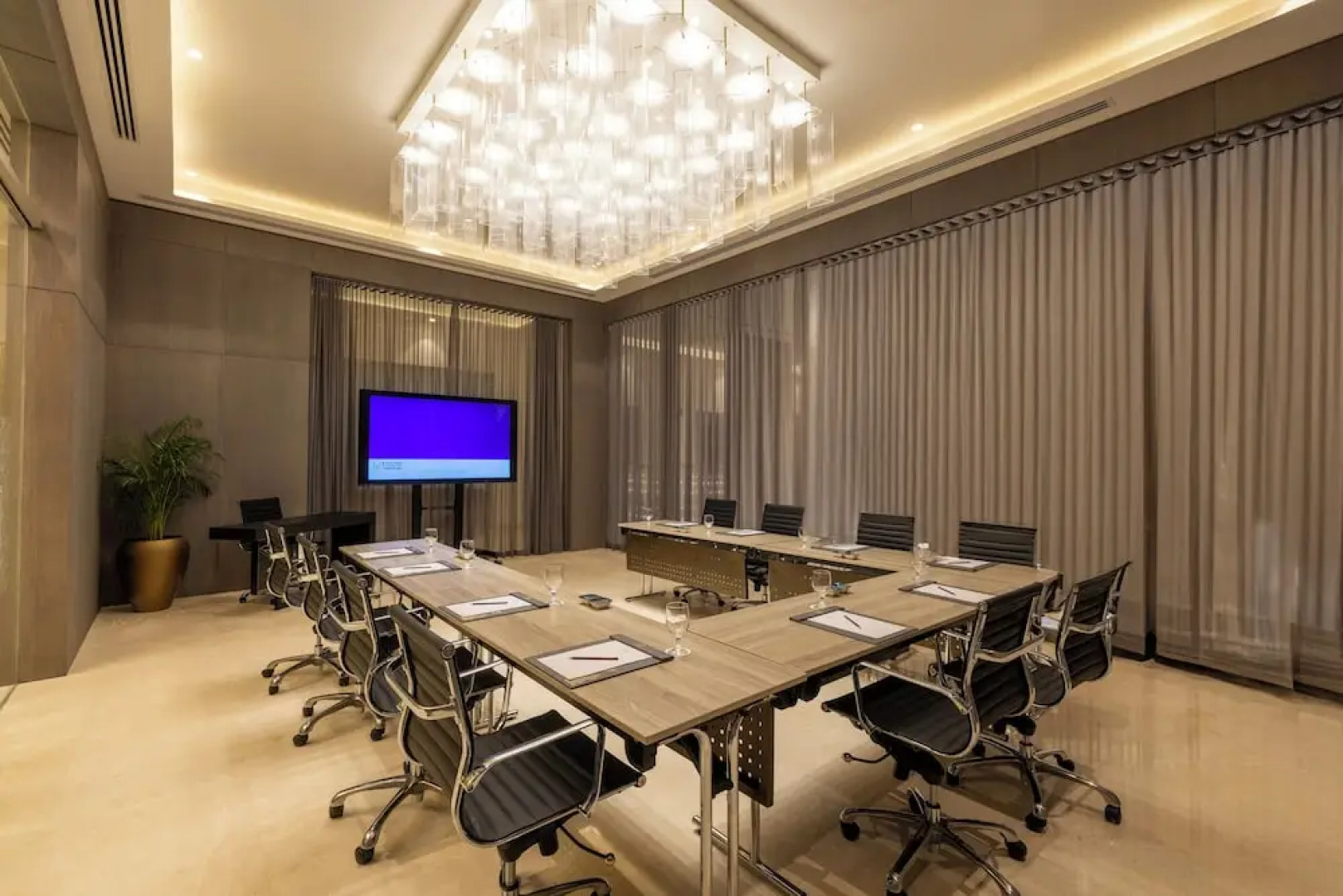 Отель Khalidia Palace Hotel Dubai