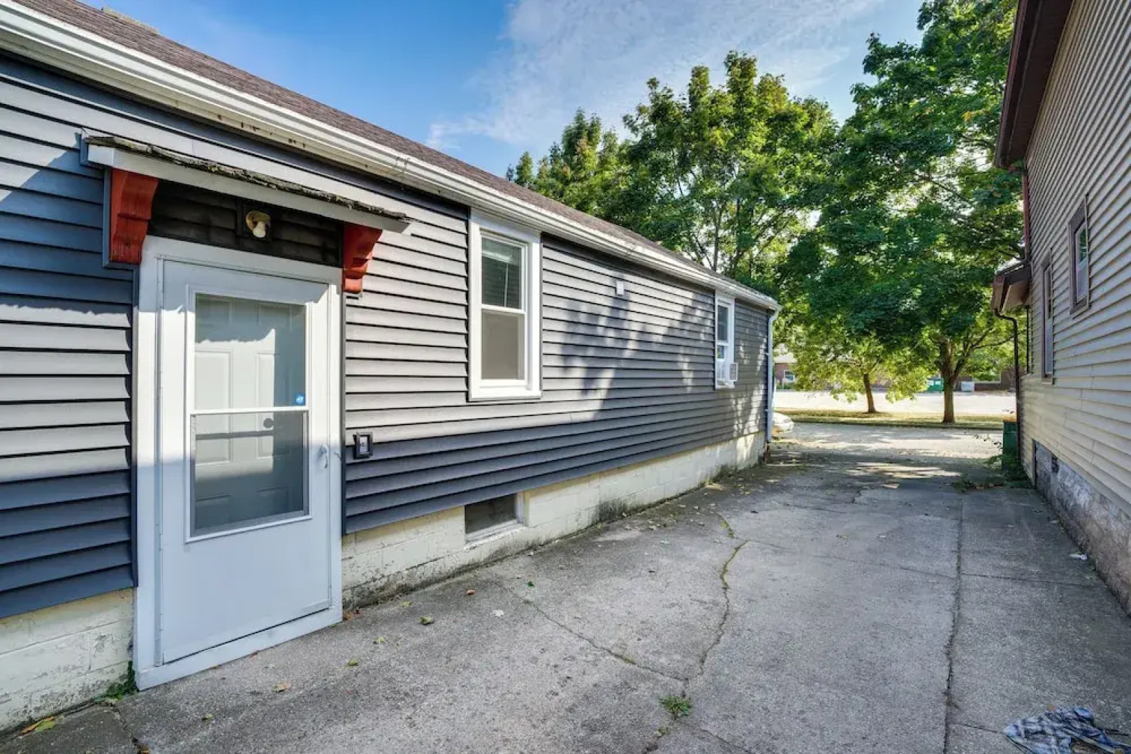 Walk to Main St Fond du Lac: Retreat w/ Yard