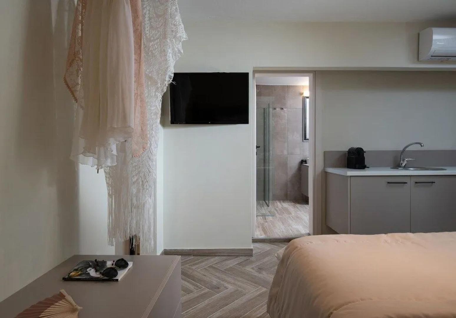 Olenia Luxury Apartments