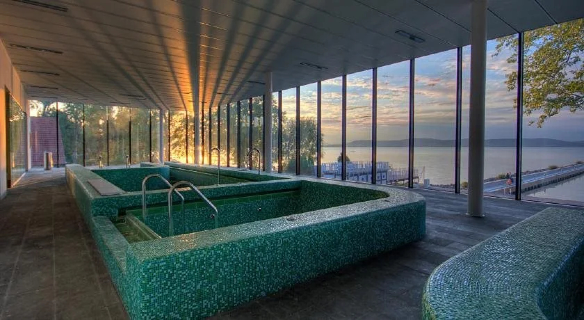 BL YachtClub & Apartments