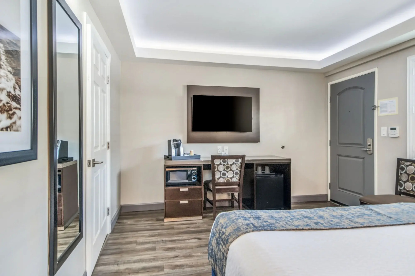 Inn at 50 at Long Beach Convention Center