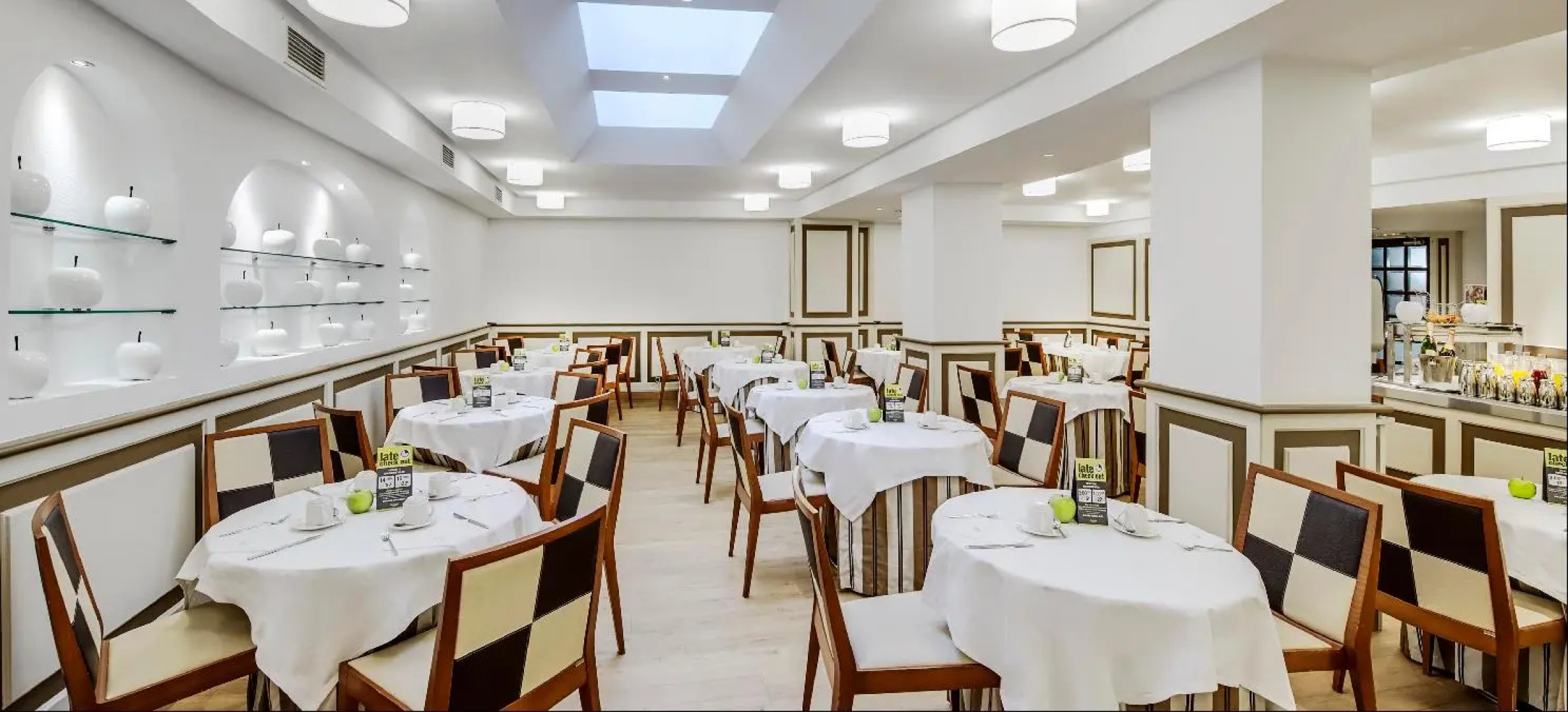 Отель Sercotel Gran Hotel Conde Duque